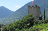 Der Pulverturm ist der Startpunkt vom Tappeiner Weg in Meran.